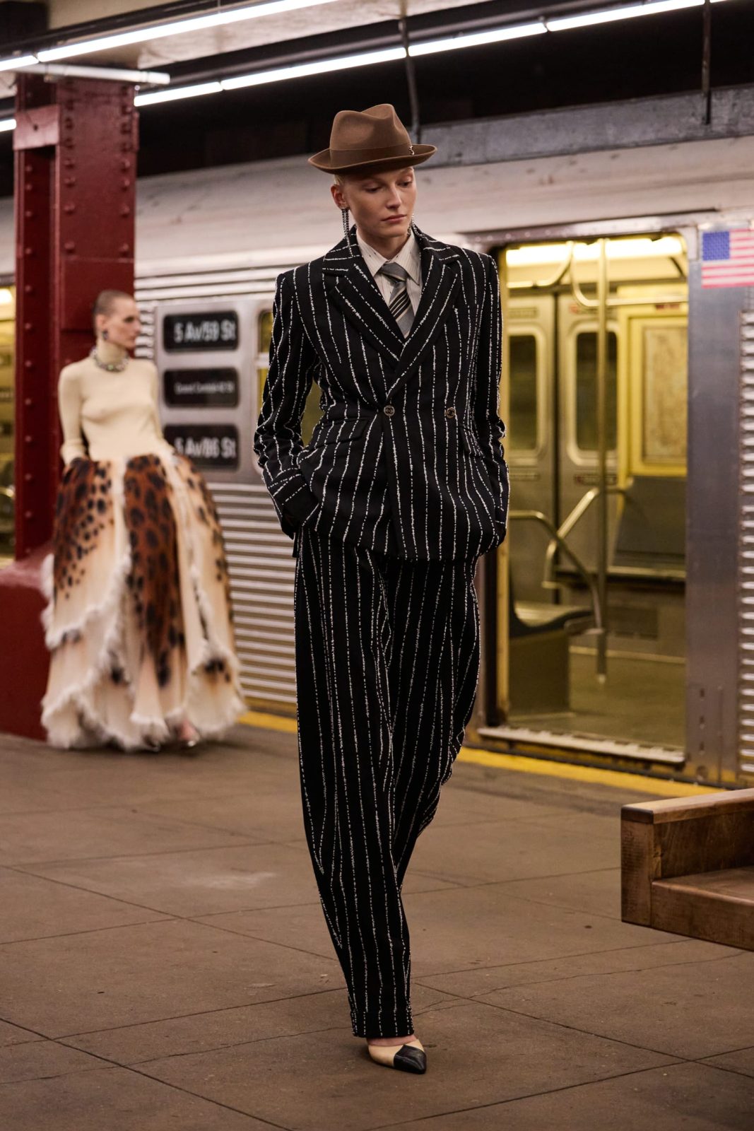 chanel 6