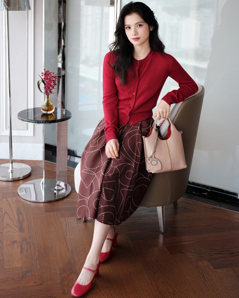 house ambassador zhang jingyi in tod s cny capsule collection (1)