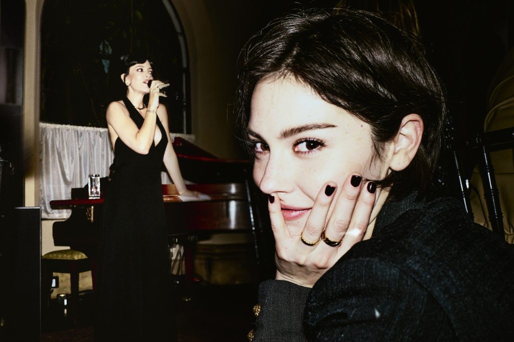 chanel gracie abrams lily allen 2 hd (1)