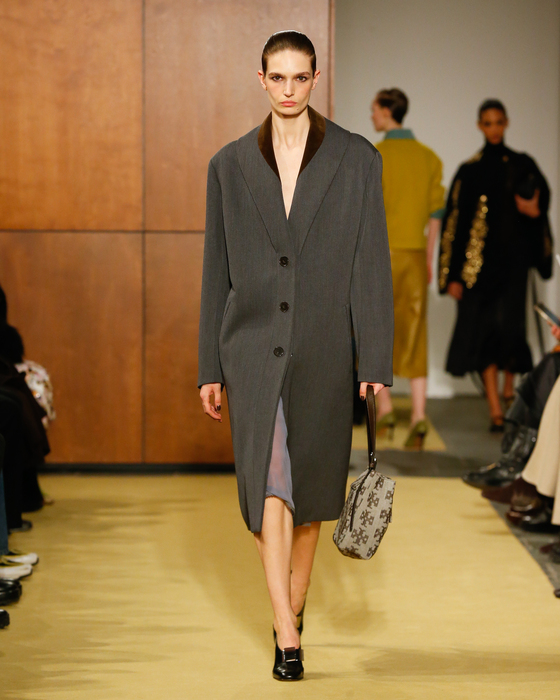 tb fw26 show look 010 4x5