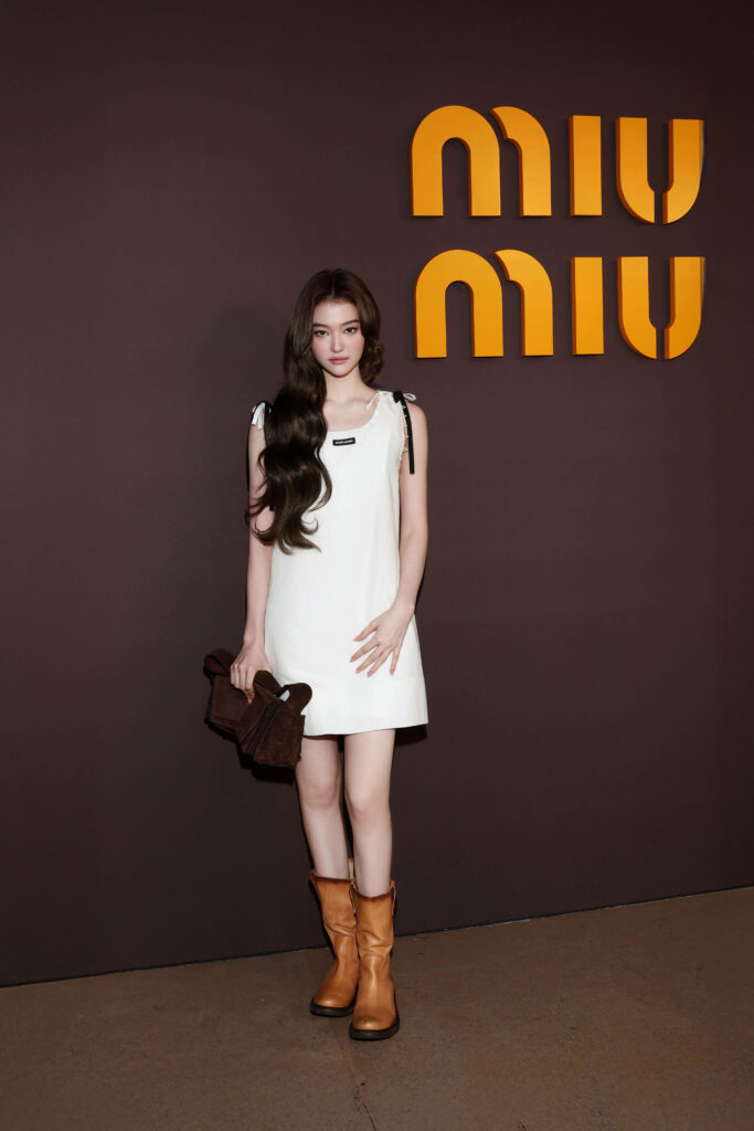 ella gross miu miu fw26 fashion show