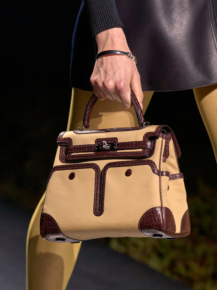 photo: s. dragone g. carraro / gorunway.com