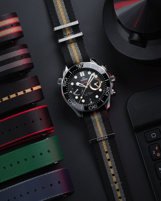 omega 2026 seamaster diver 300m chronograph 007 first light 210.32.44.51.01.002 strap 4 5