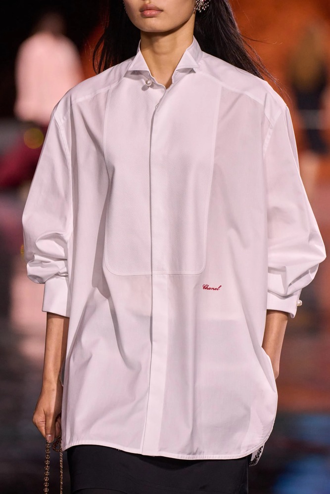 imgi 1 00037 chanel spring 2026 ready to wear details credit gorunway