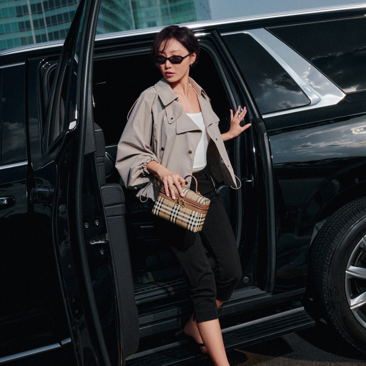campaign stills hwasa 07 1x1