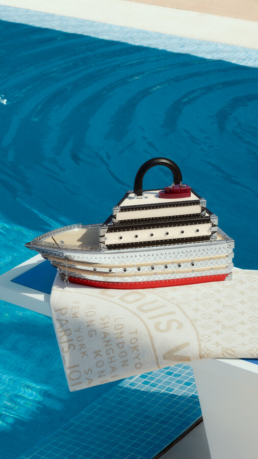 louis boat trunk 5