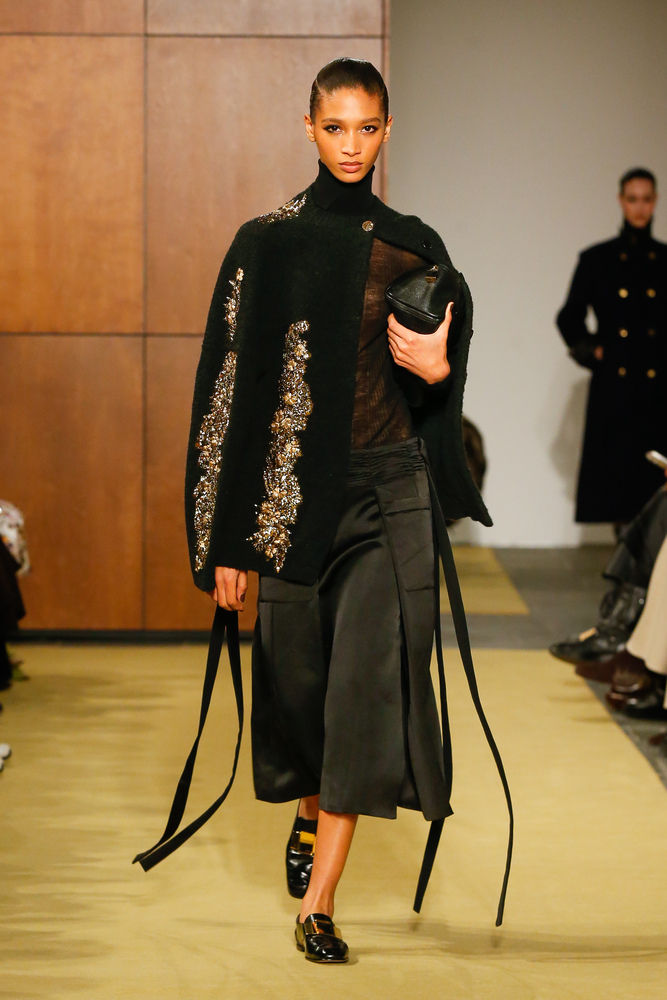tb fw26 show look 011 2x3