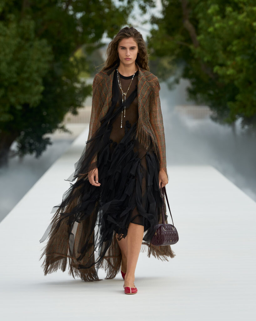dior w rtw ss27 front look 28 4x5