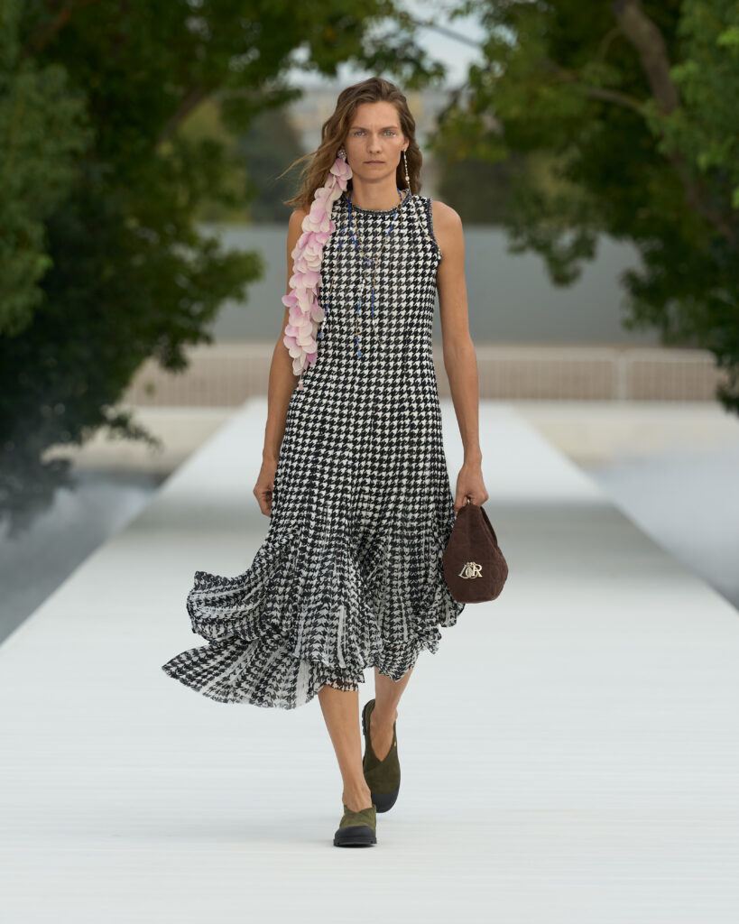 dior w rtw ss27 front look 38 4x5