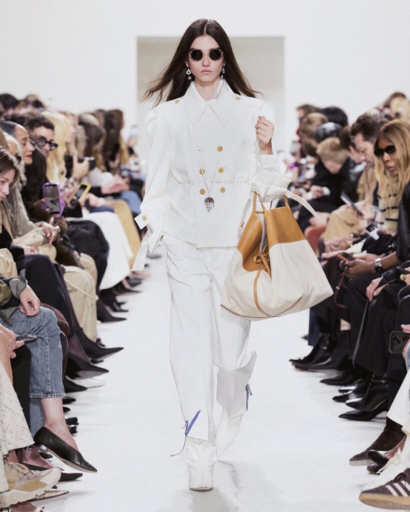 look23